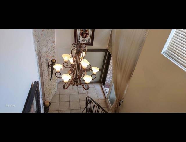 4 BEDROOM HOUSE FOR SALE IN WILDERNESS